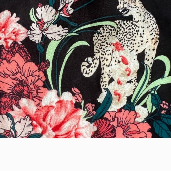 Torrid Women's floral cheetah off the shoulder top - Picture 3 of 7